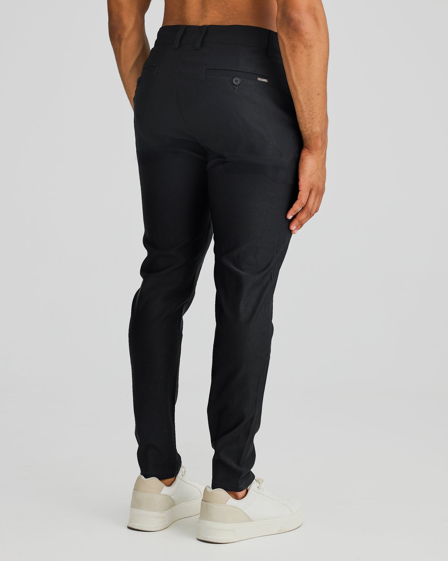 Black Essence™ Chino